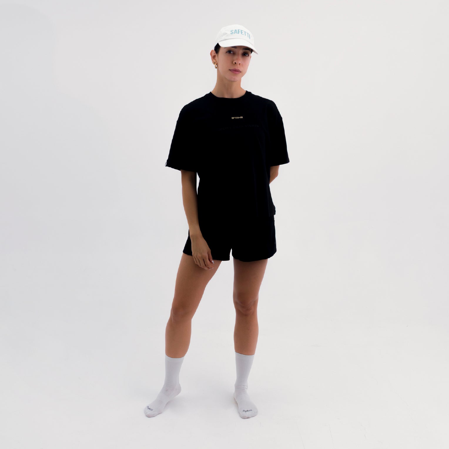CAMISETA LIFESTYLE MANGA CORTA ROAM OVERSIZE BLACK PARA MUJER